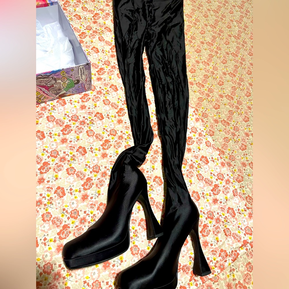 Black Jeffery Campbell Pantalones. Size 4 (based on size 7 shoes). Worn once